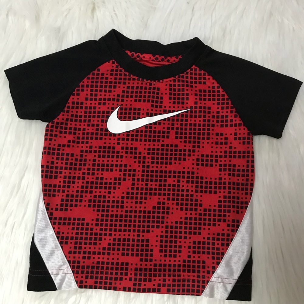 NIKE Toddler Boy T shirt